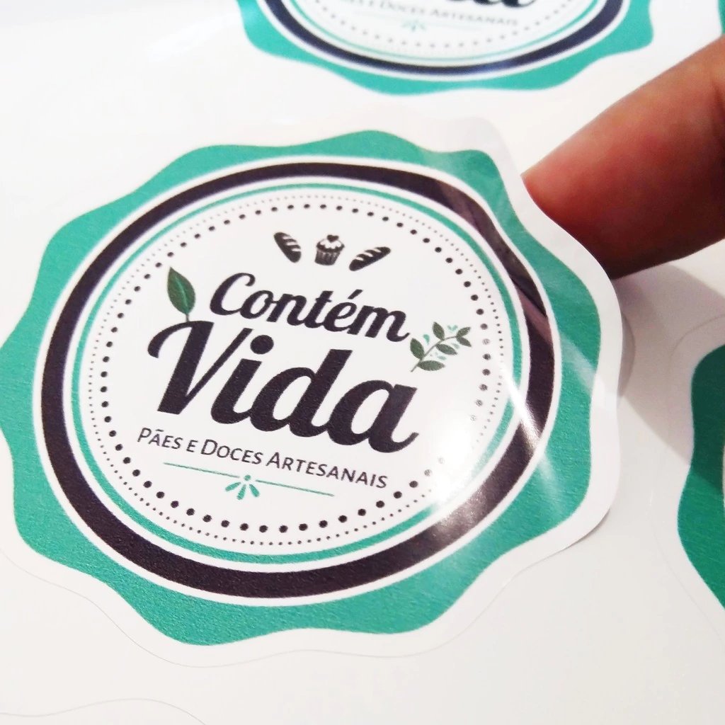 Contém Vida — Rótulo em vinil, na aplicação